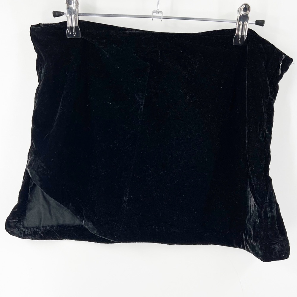 ✅ FREE PEOPLE Annalise Velvet Mini Skirt BLACK SIZE 6